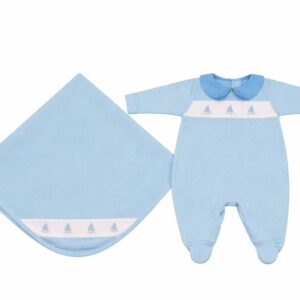 Saída Maternidade Estilinho – Macacão Bordado + Manta em Suedine Penteado